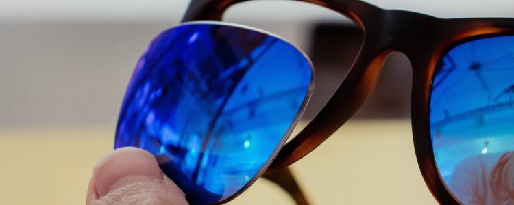 Scratched sunglasses: can you remove the scratches? – image 3